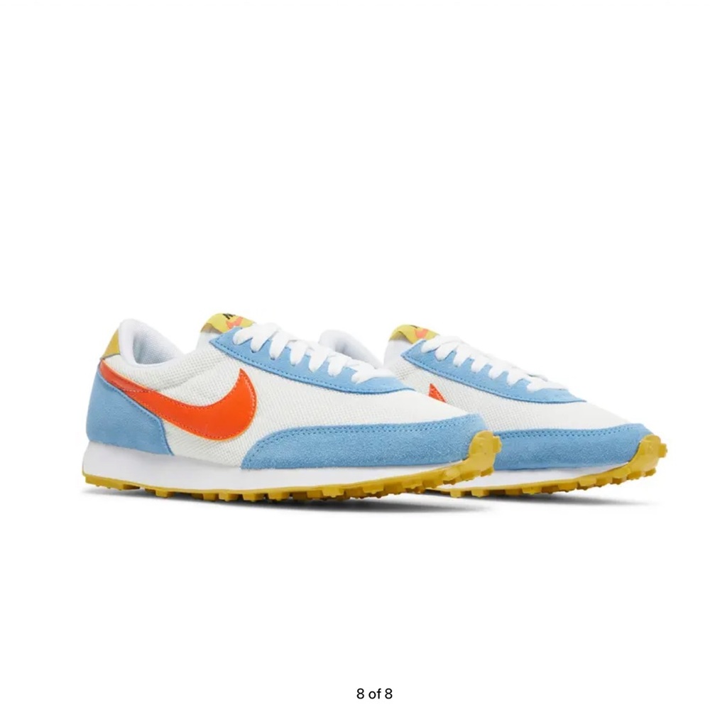 Nike daybreak Multicolor Sneakers with Blue and Yellow Accents. EUC. Size 7.5 W